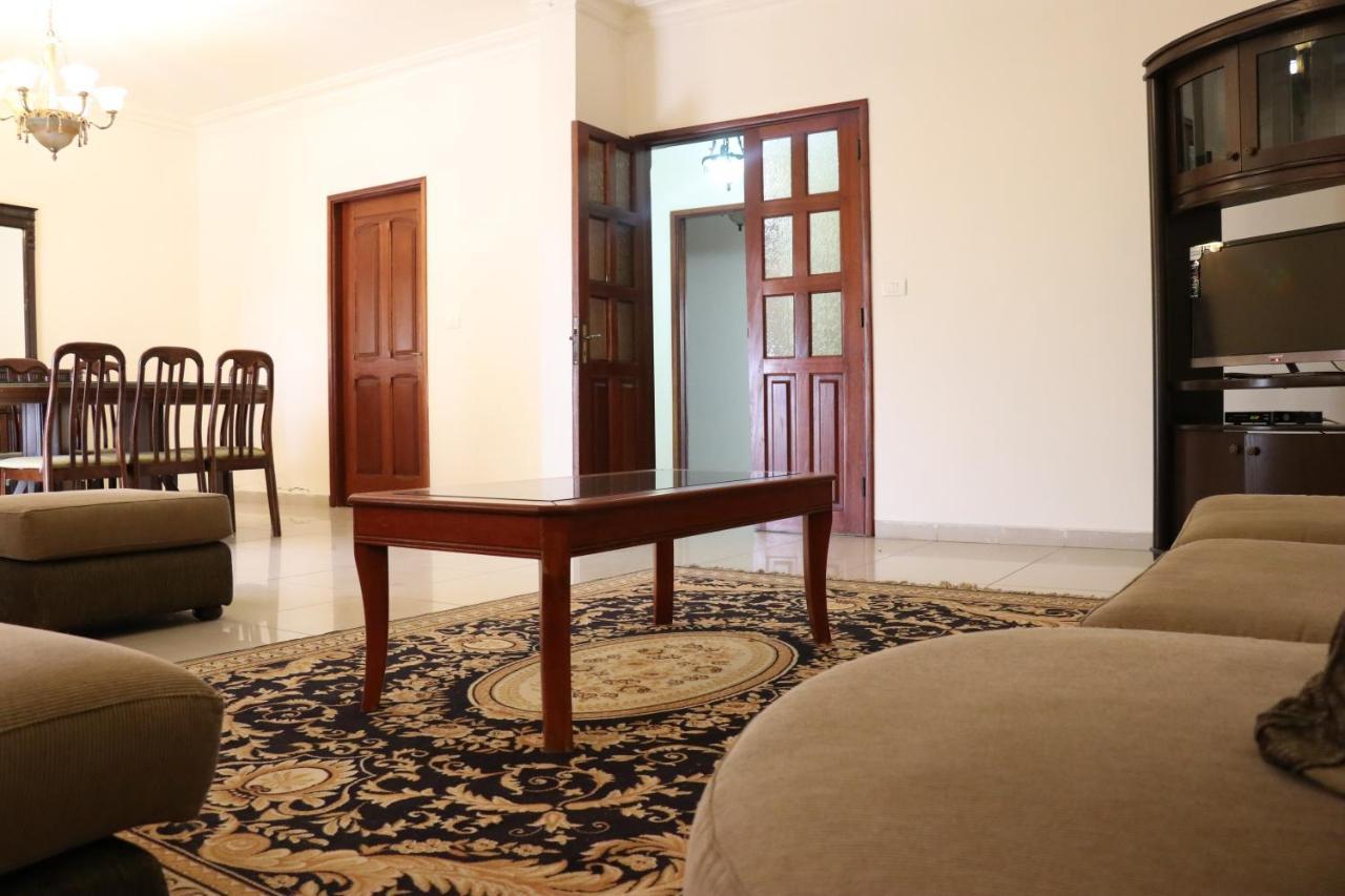 Dynasty Suite Aley Luaran gambar